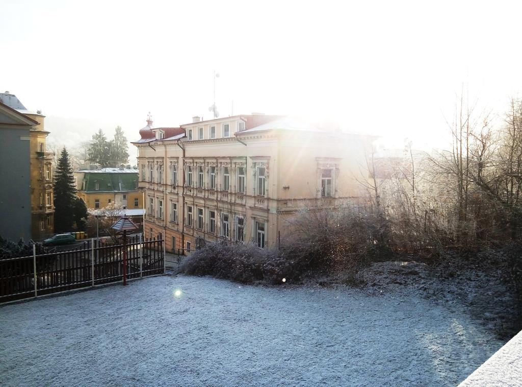 Mariánské Lázně Schloss Ambras מראה חיצוני תמונה